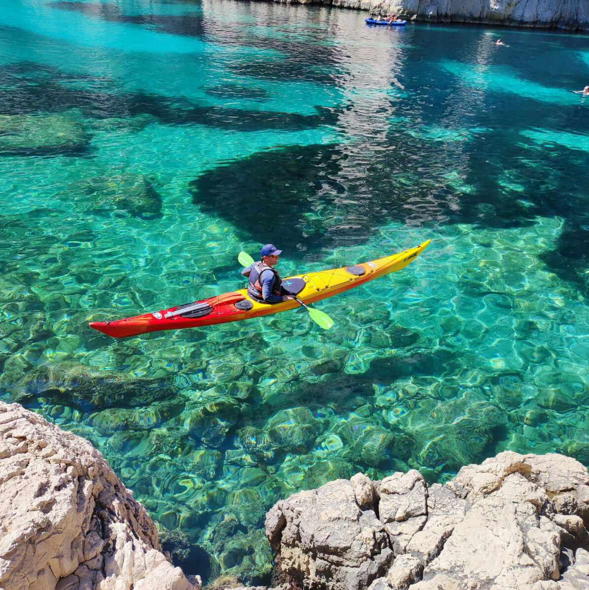 Cassis kayak Marseille calanques aventure excursions guide en-vau port-miou port-pin presqu'île paddle La Ciotat parc national activité nautique outdoor vacances holidays